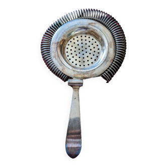 Tea strainer