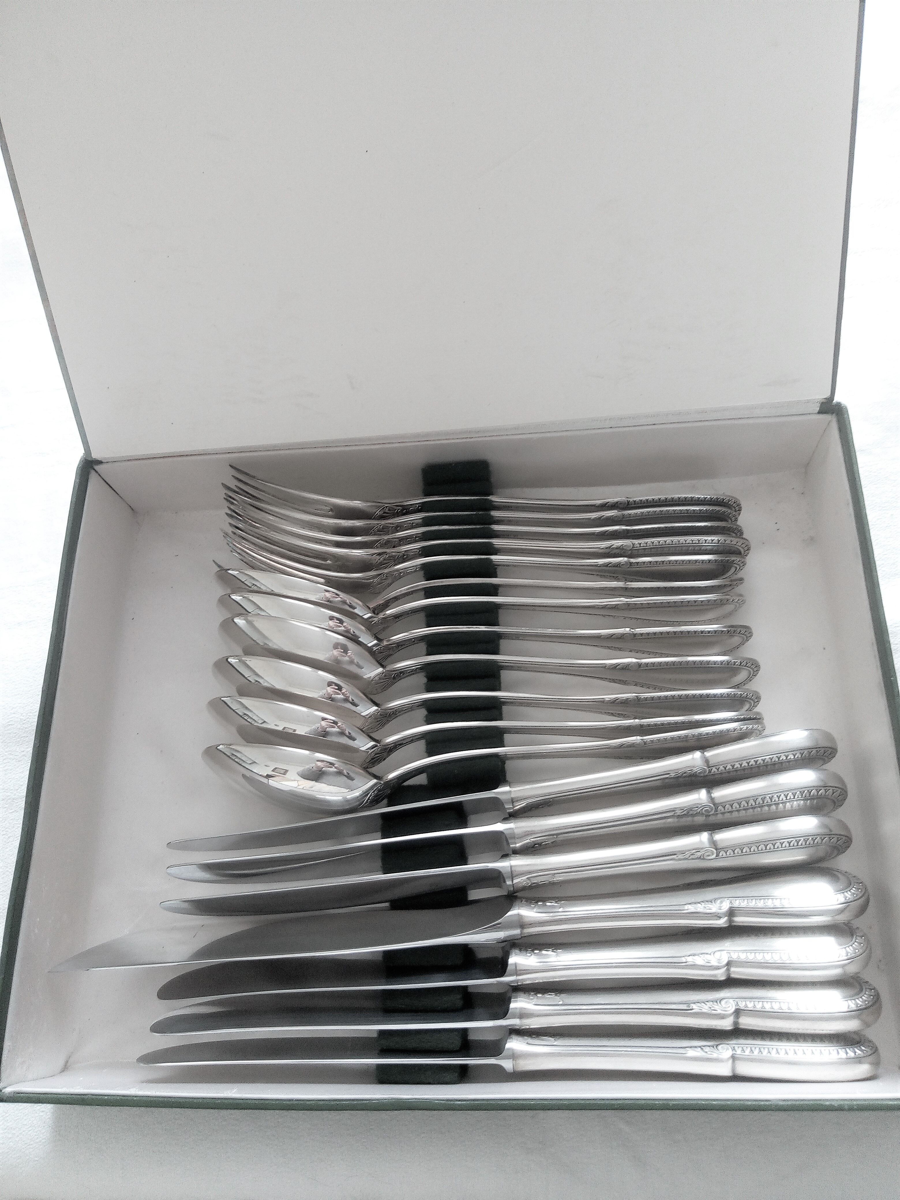 Baroque model silver metal cutlery service