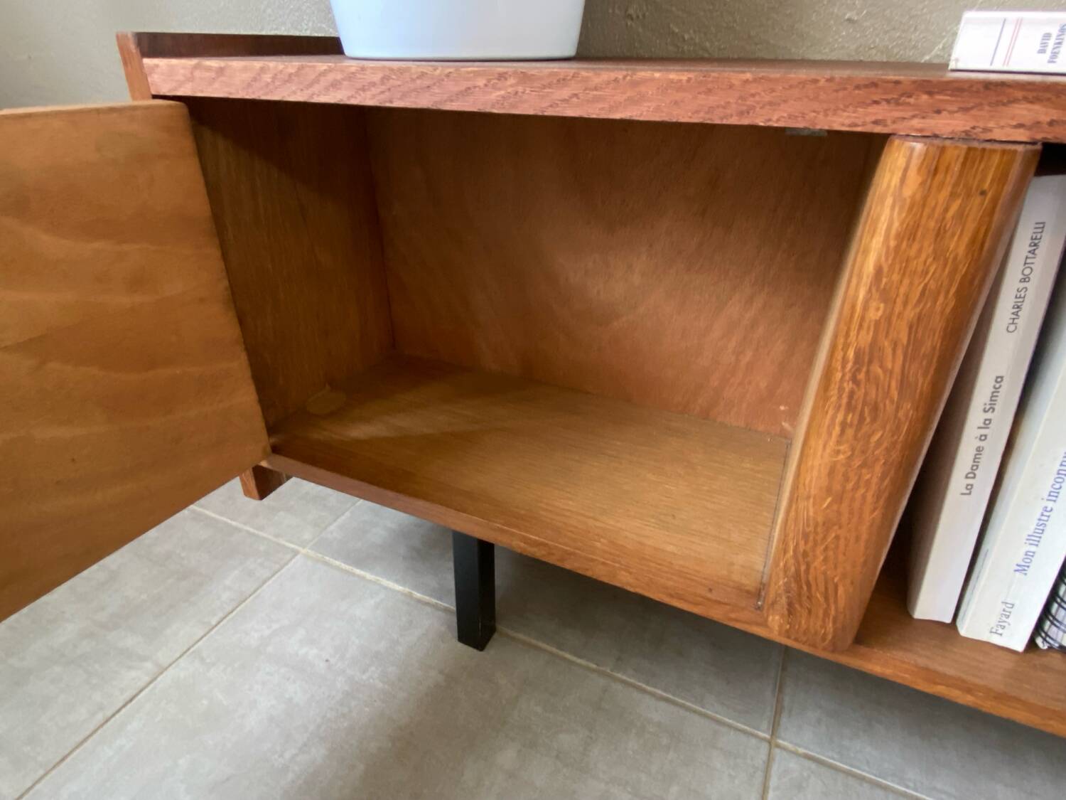 Low vintage sideboard (shallow)