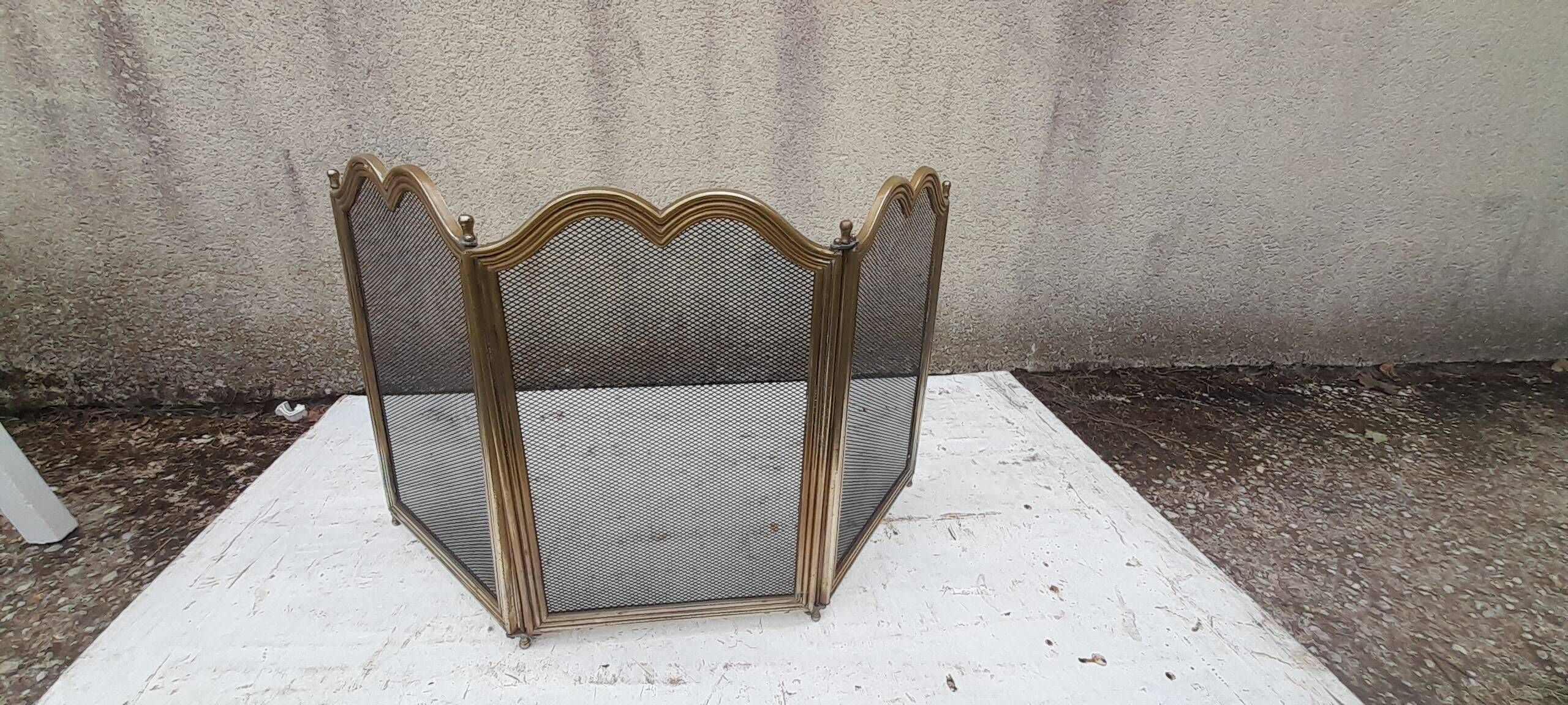 3-panel fire screen in brass and black mesh H 39 cm, ideal for a small fireplace