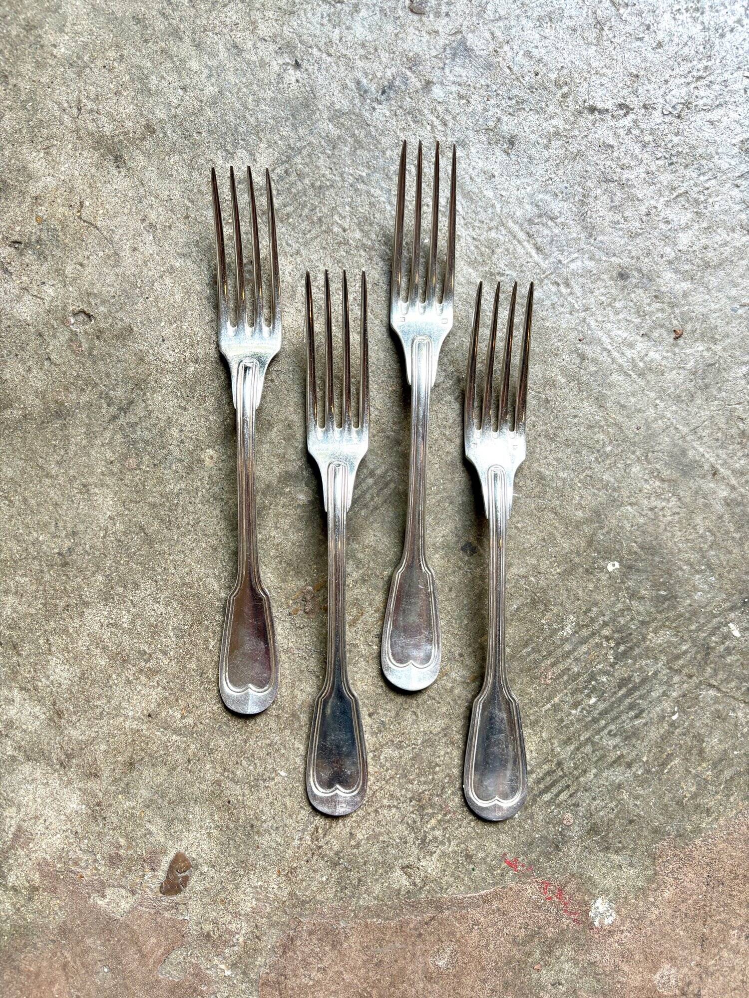 4 silver-plated forks