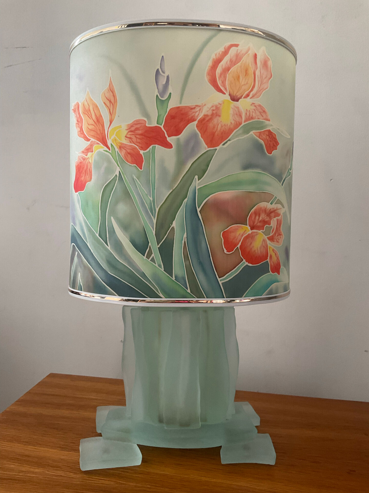 Lampe vintage en verre dépoli et abat jour en soie
