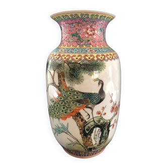 Vase chinois en porcelaine de la famille rose peint à la main travail des années 1970
