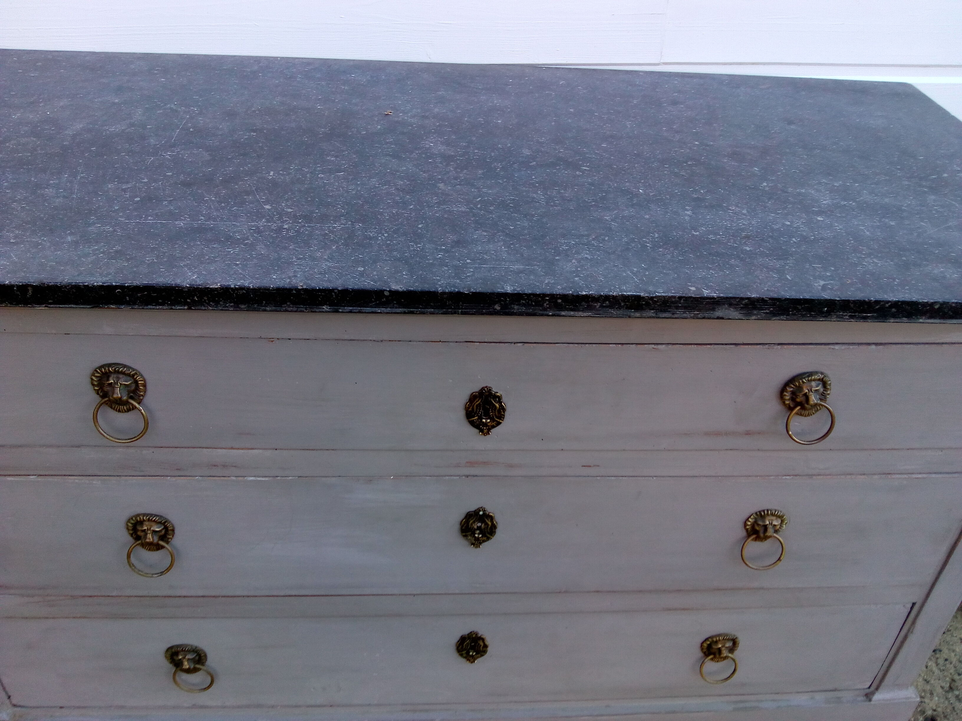 Chest of dresser Restoration Period