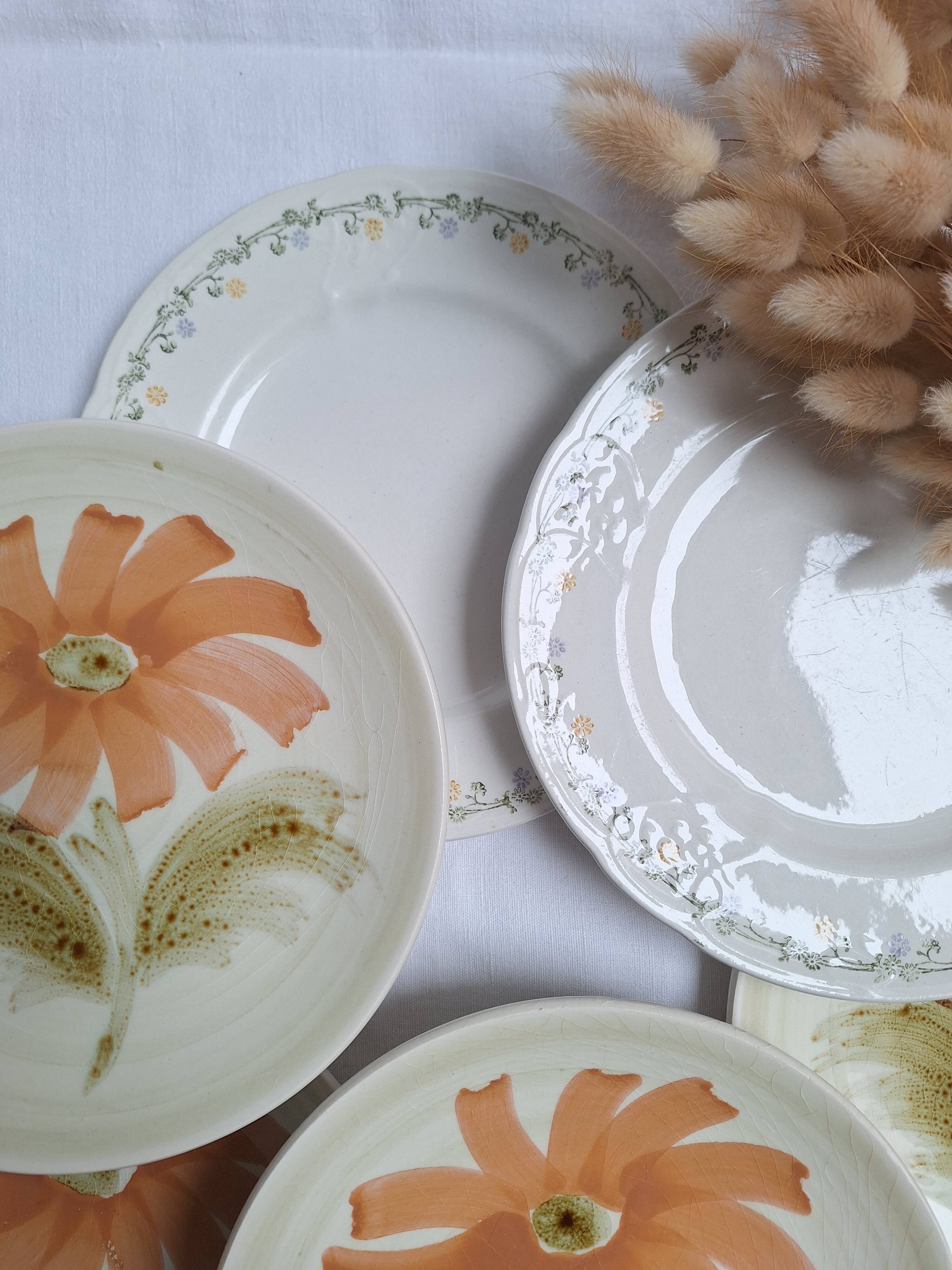Assiettes à dessert Longwy et St Amand décore de fleurs