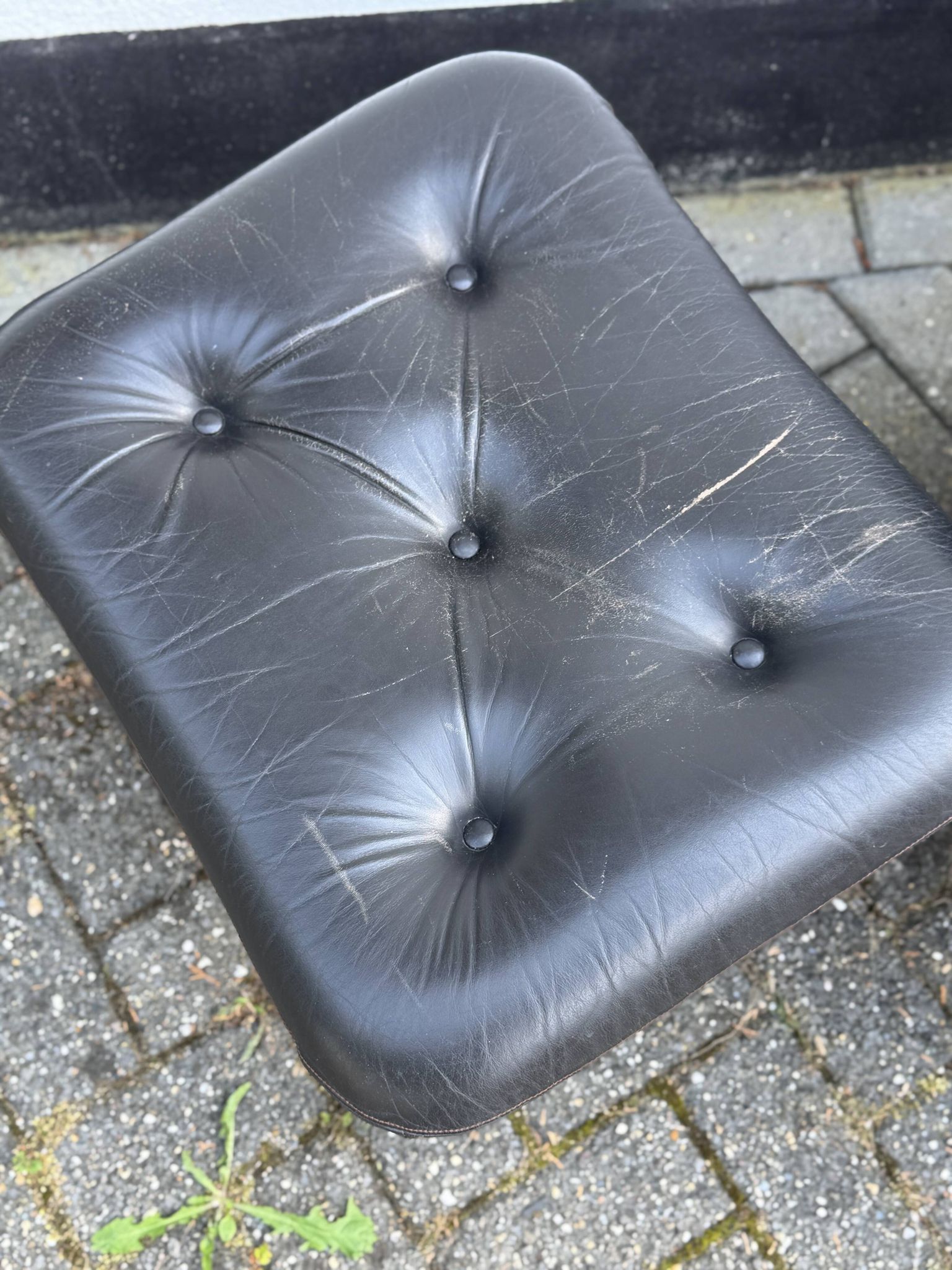 Fauteuil pivotant vintage Bramia avec repose-pieds