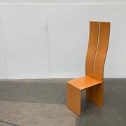 Chaise Postmoderne à dossier haut