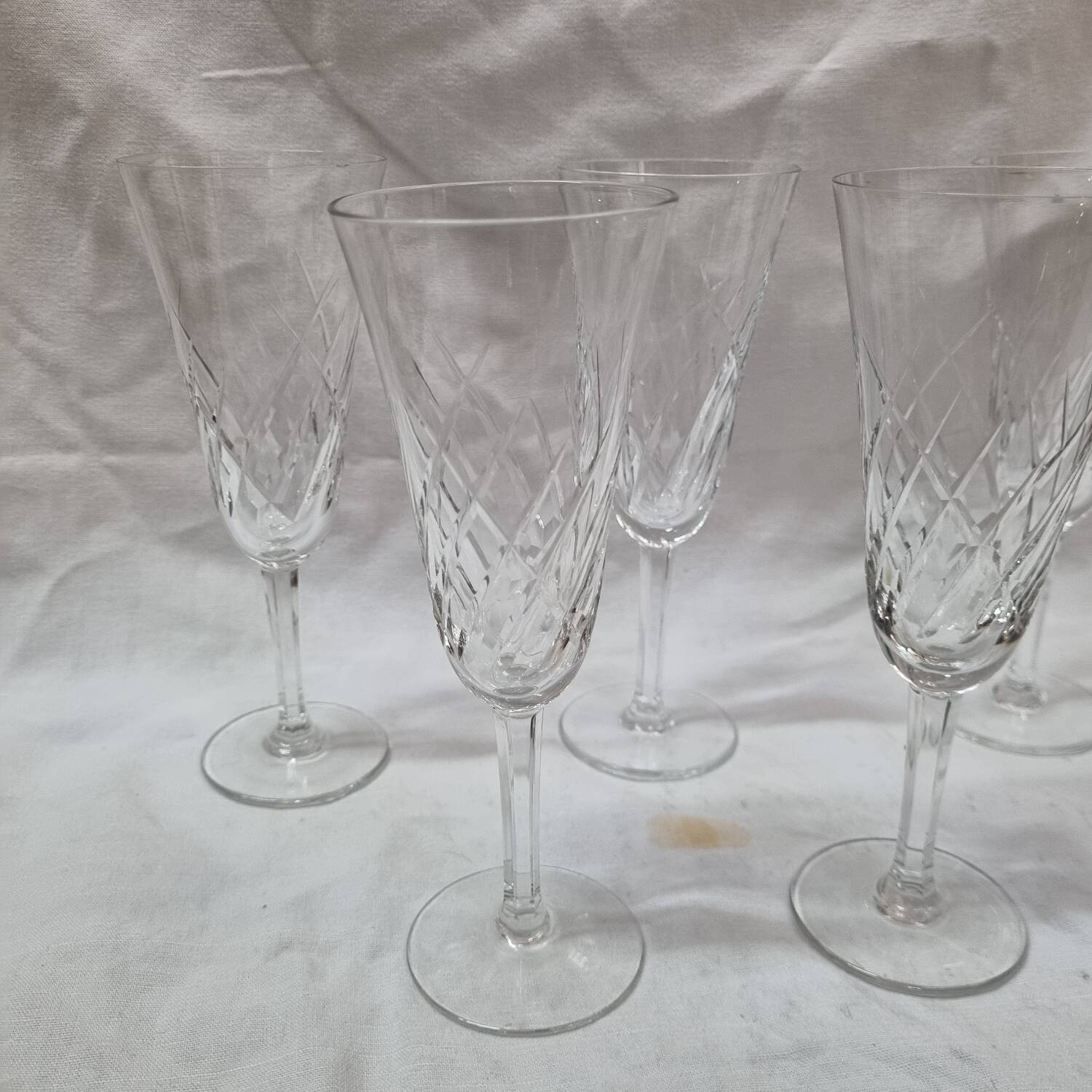6 Bayer crystal stemmed glasses, 1970