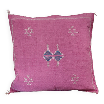 Berber cushion in pink cactus silk
