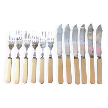 Silver-plated metal fish cutlery set consisting of 6 forks and 6 knives