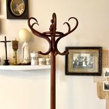Parrot and dark arched beech coat rack