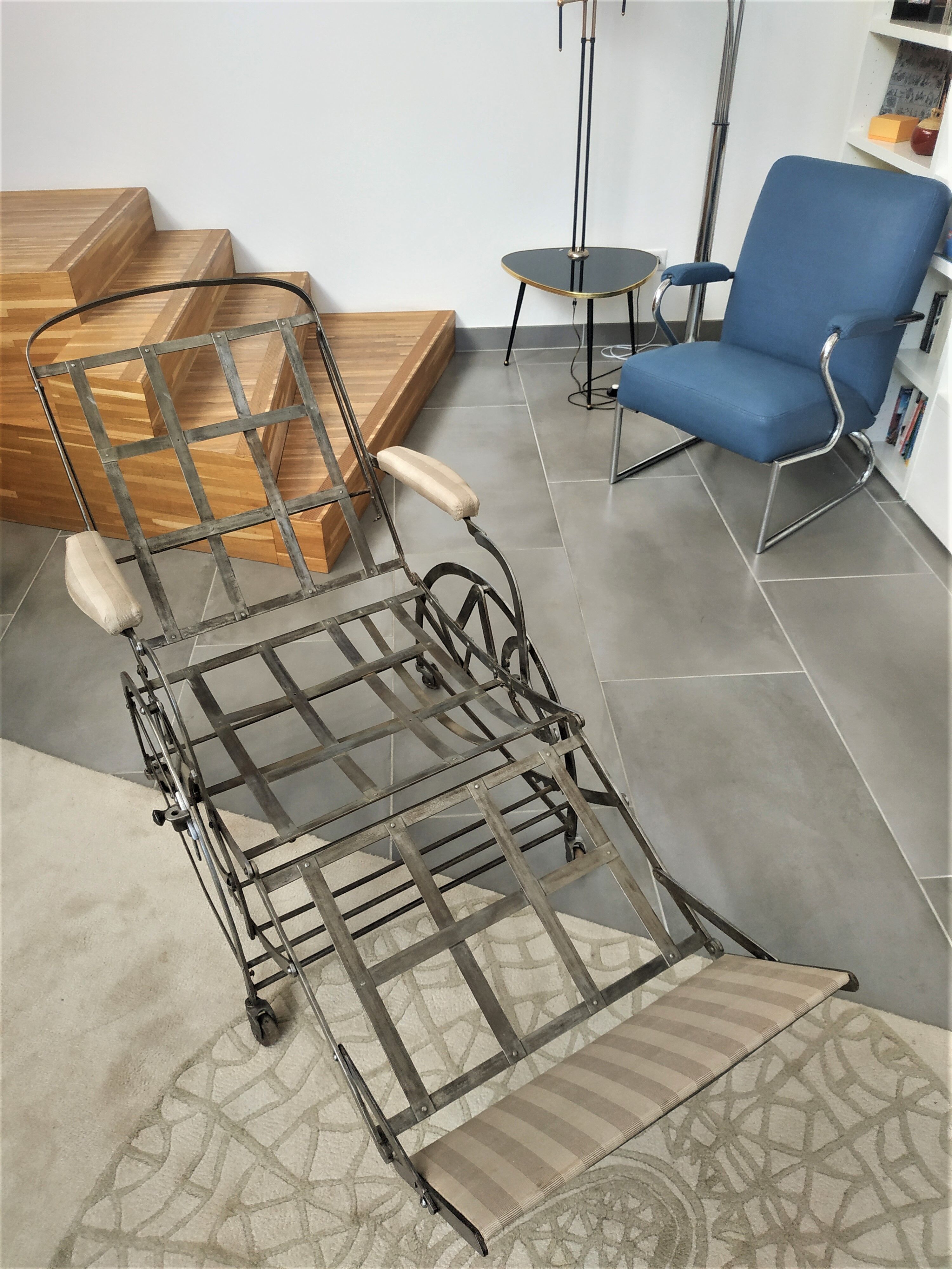 Wilson's adjustable folding chair made of steel produced in 1871