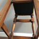 Narrow chair