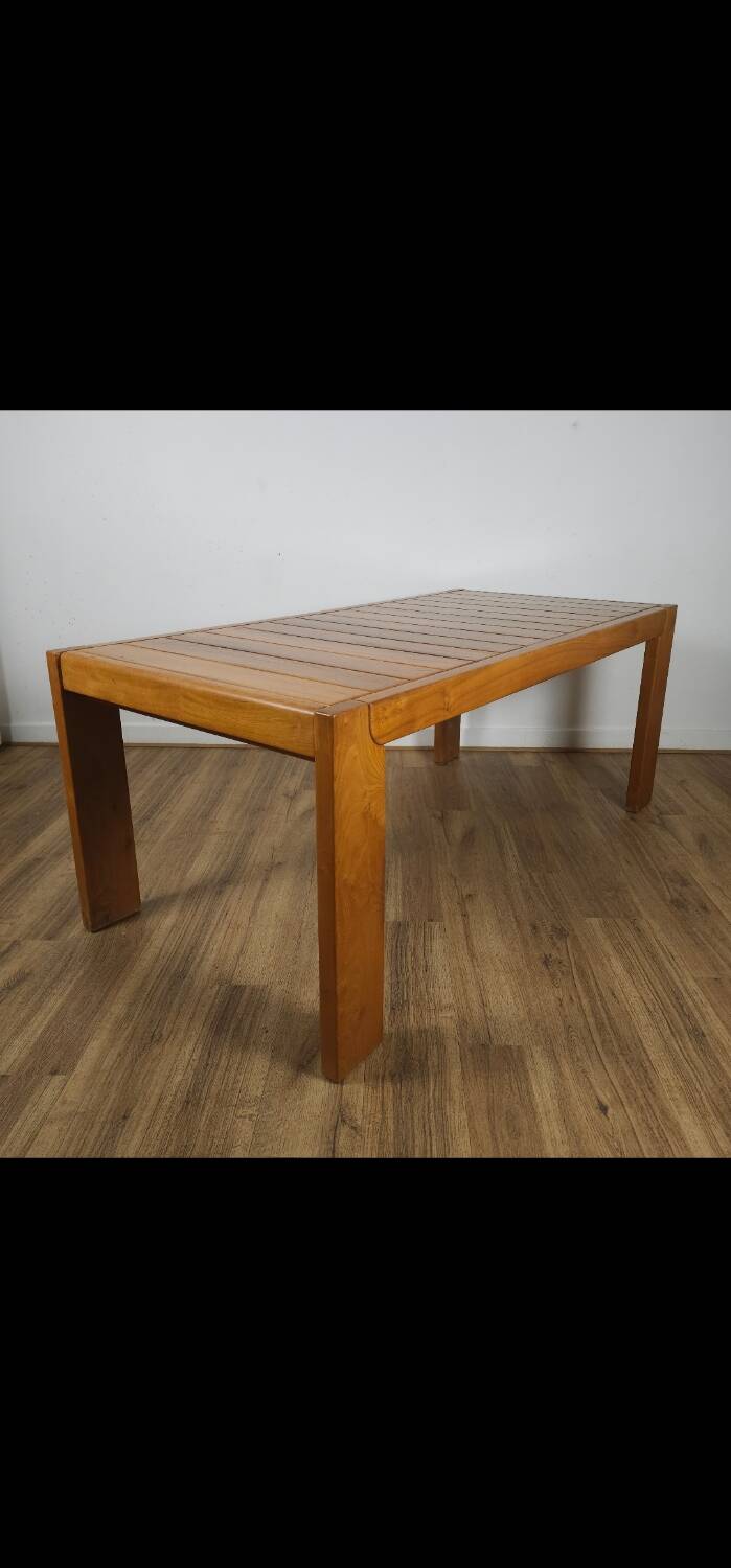 Table extensible en orme massif, Maison Regain, années 60