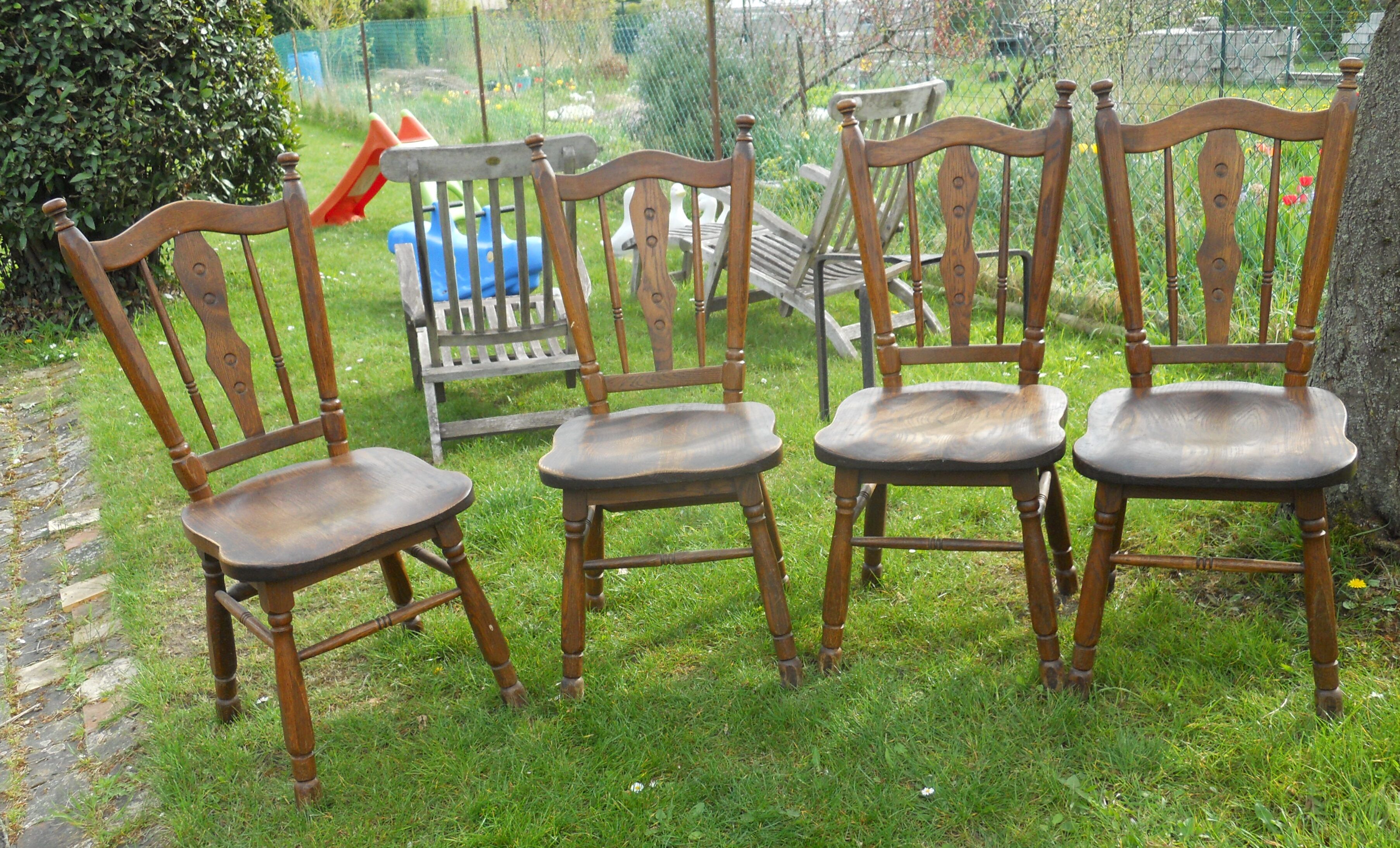 Suite de 4 chaises windsor