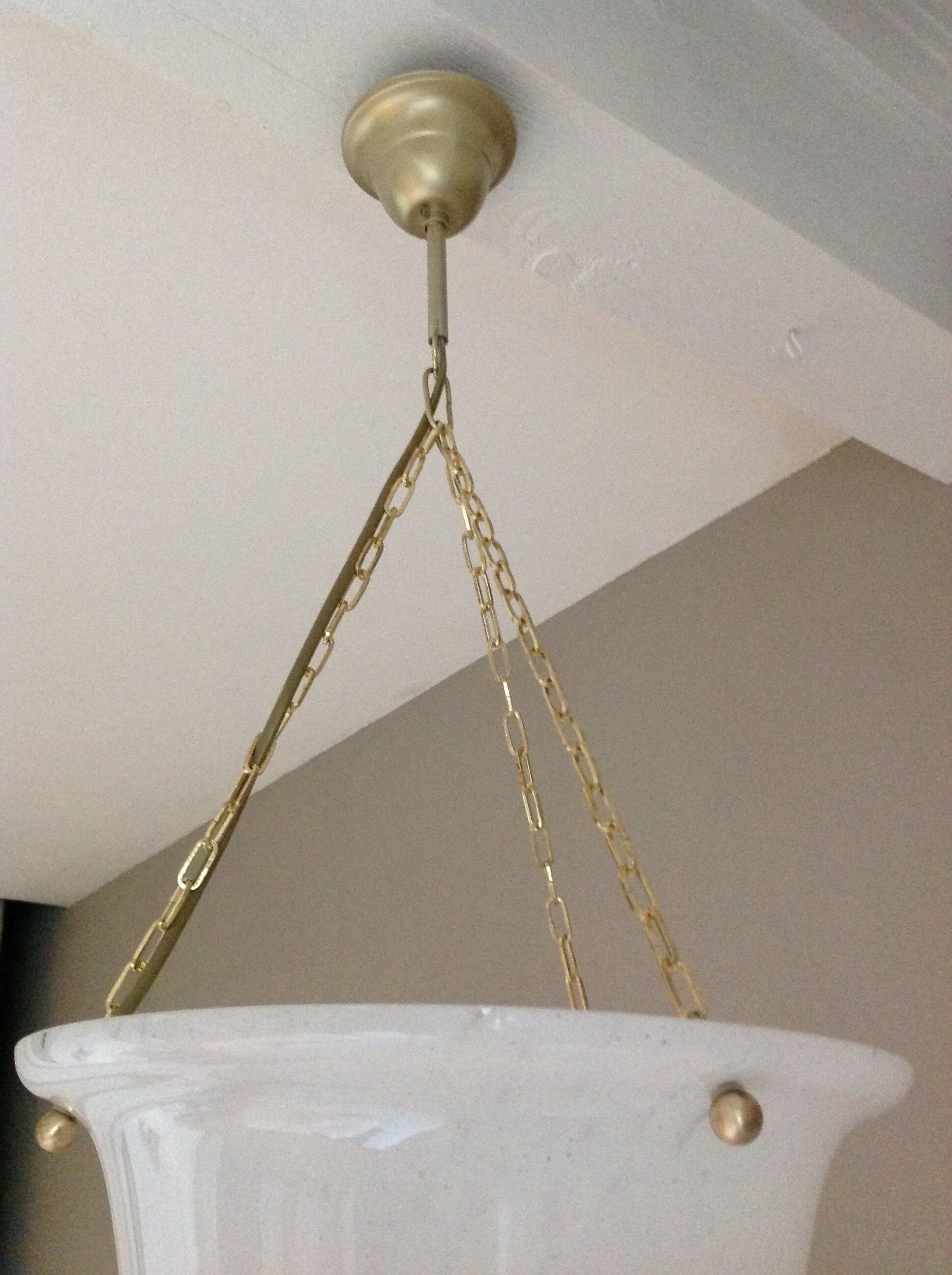 Suspension vasque en verre de Clichy blanc style art déco