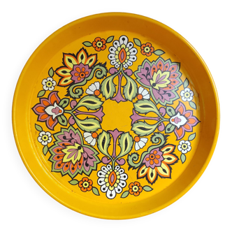 Round tray in yellow seventies vintage metal 30 cm in diameter