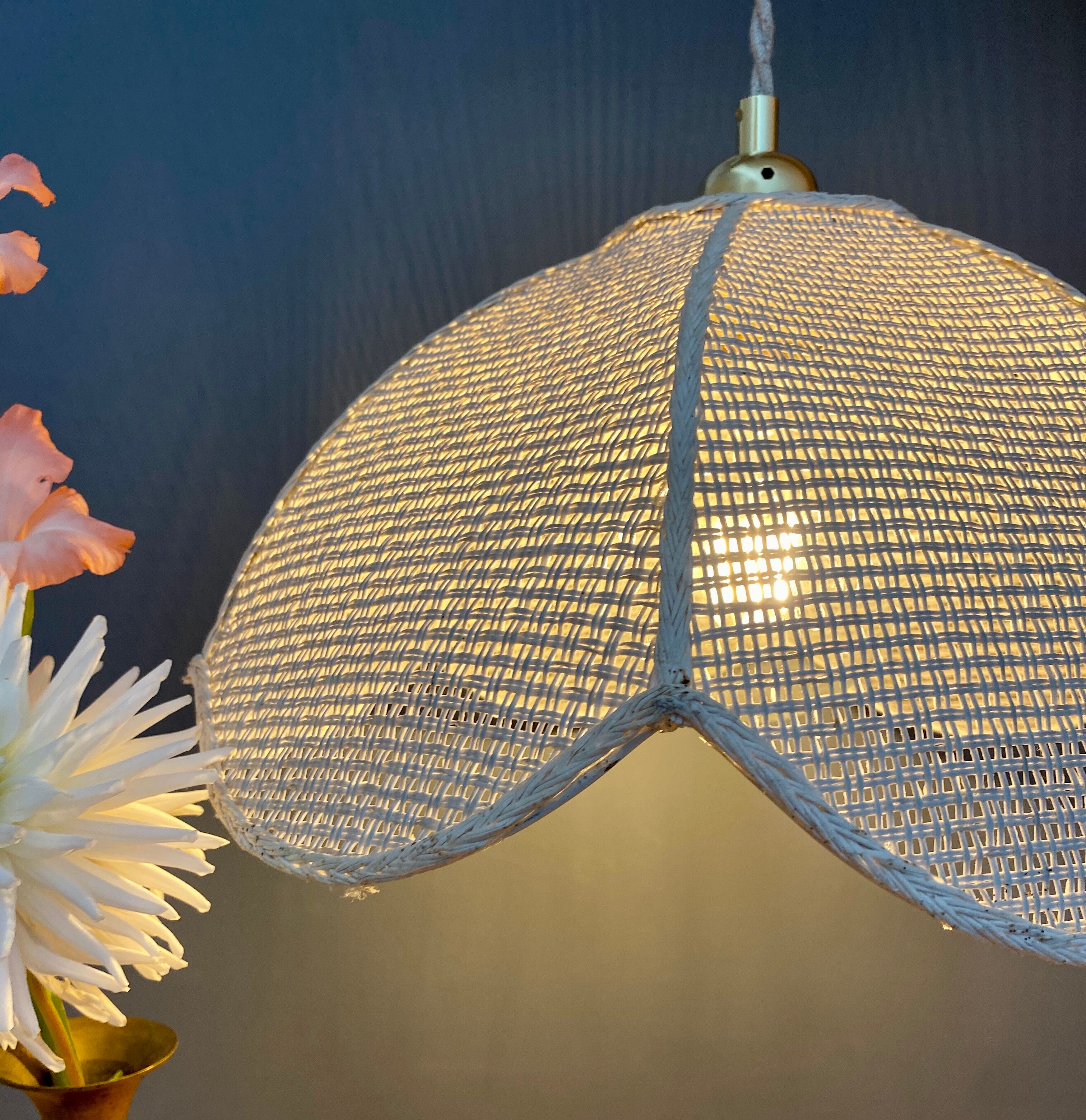 Suspension lamp vintage flower