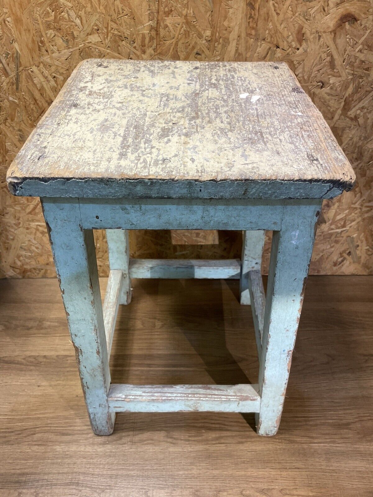 Tabouret porte plante bois patiné déco loft atelier campagne chic