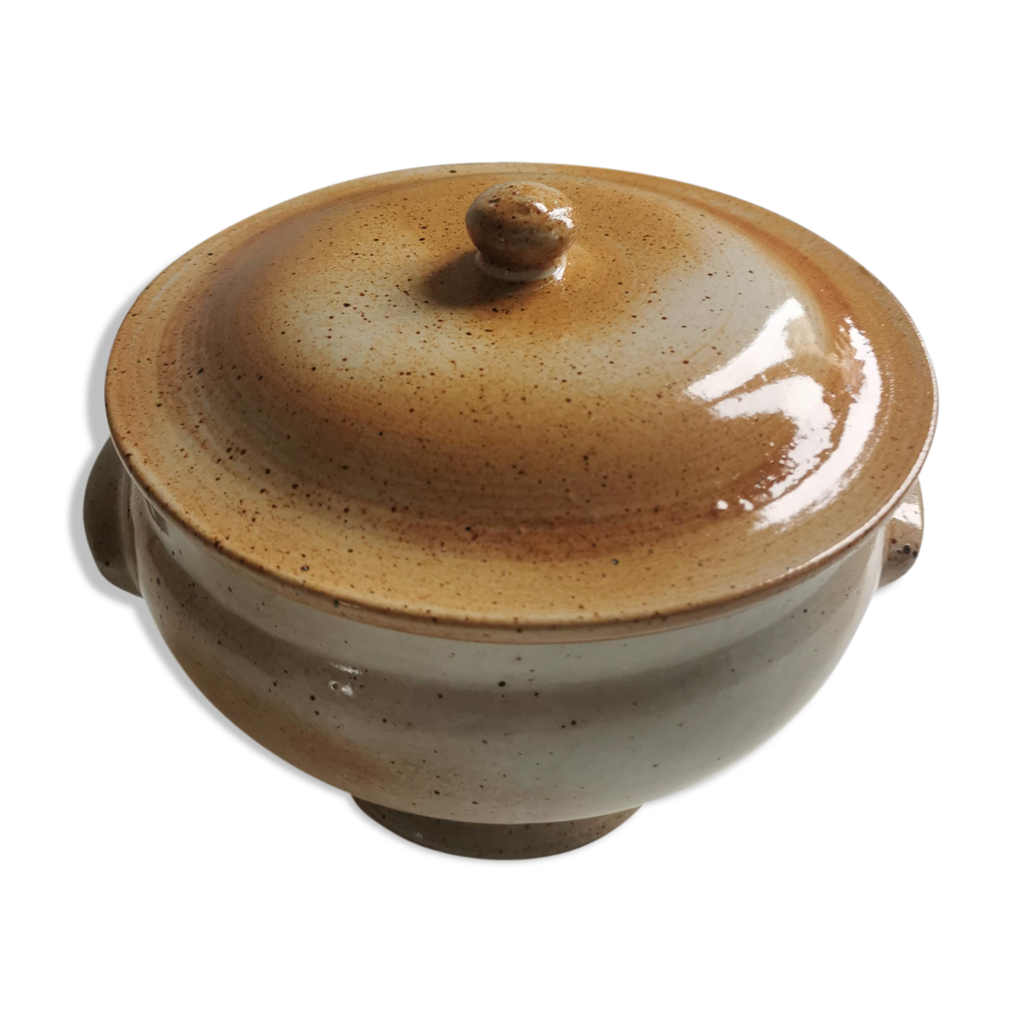 Soupière with sandstone lid of the Marais