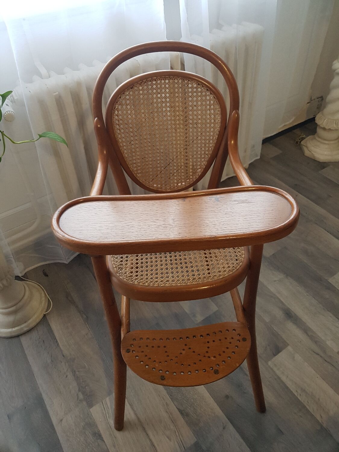 Thonet children's high chair in arched wood