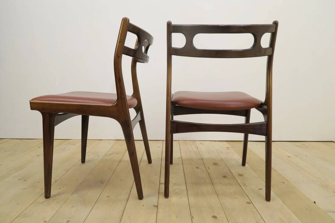 Dining room set in rosewood with table and 4 chairs, 1960s.