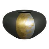 Japanese vase in copper and gold leaf