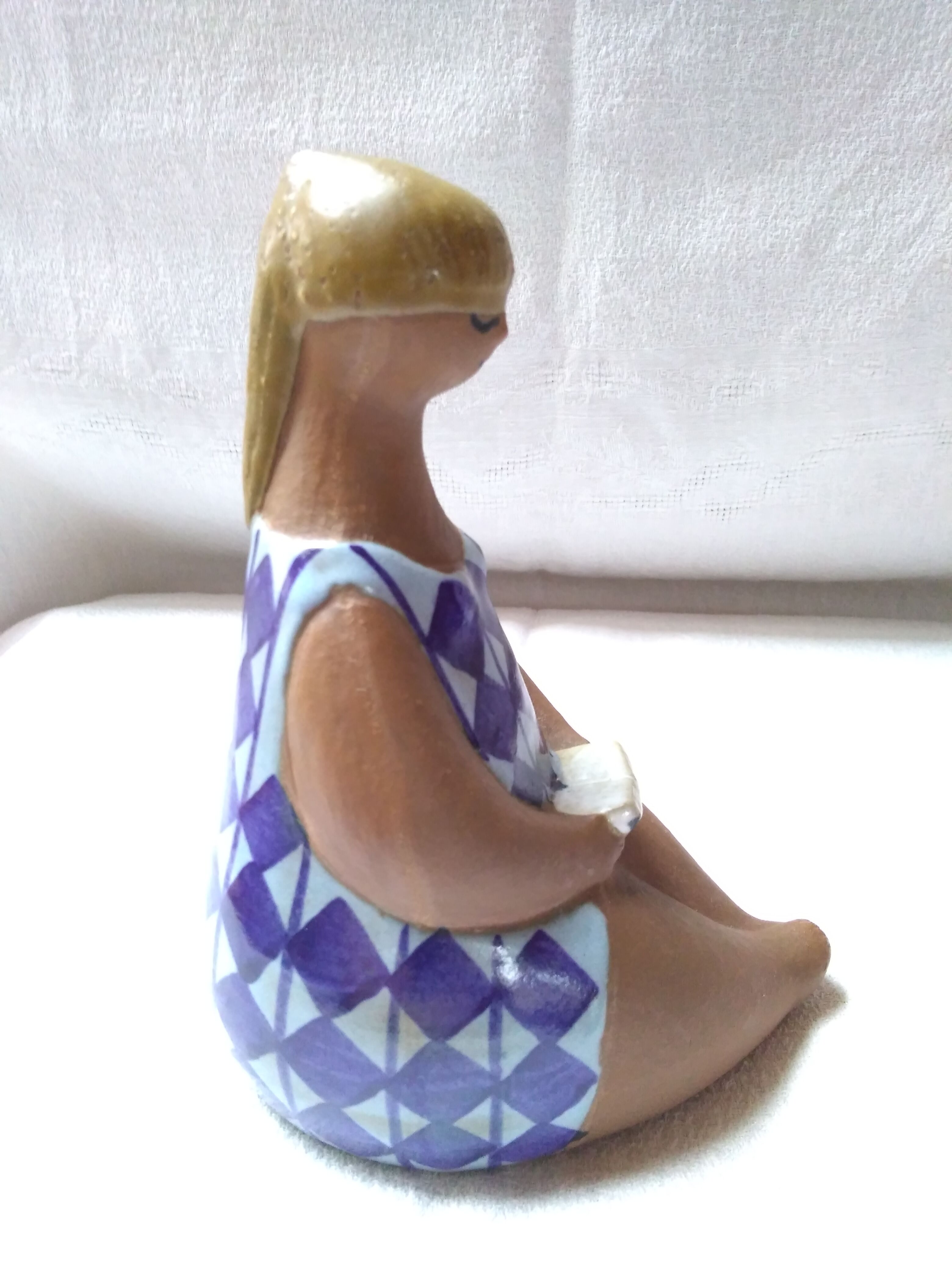 Statuette signed by Lisa Larson