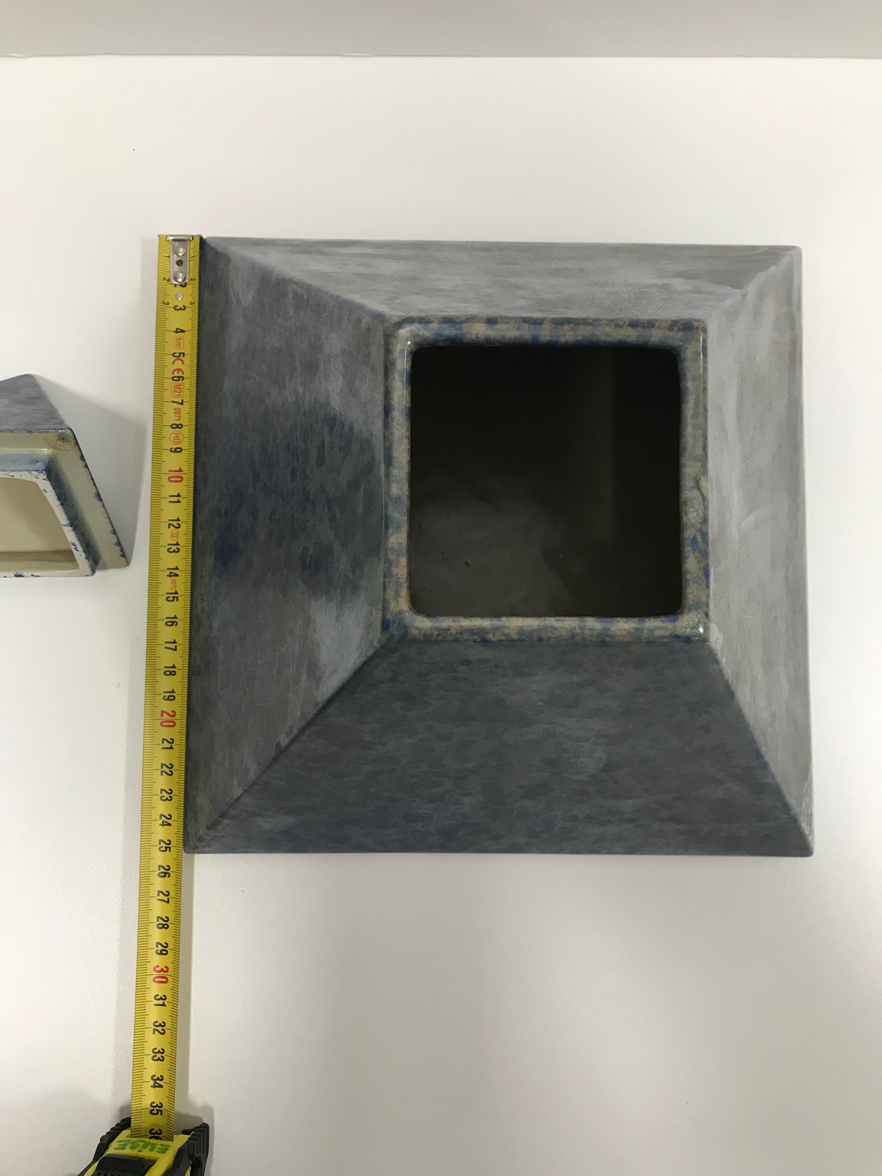 Pyramid-shaped ceramic covered box