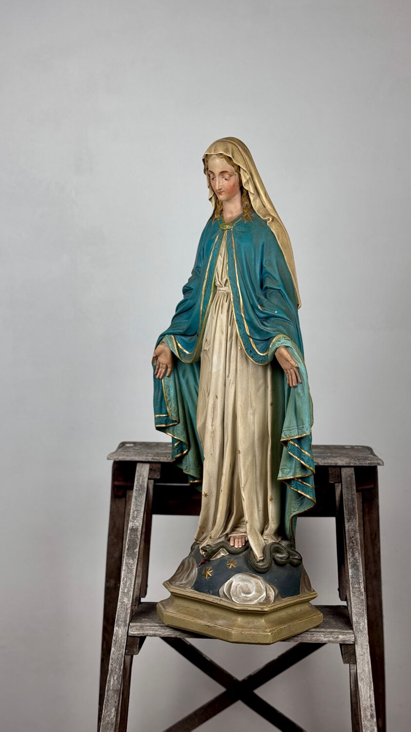 Statue of the Immaculate Virgin Mary, 19th century.