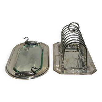 Flat silver metal tray with duck and toast