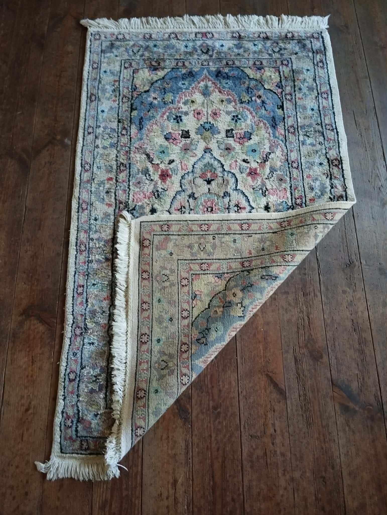 Handmade Pakistani wool and silk rug 128x80cm