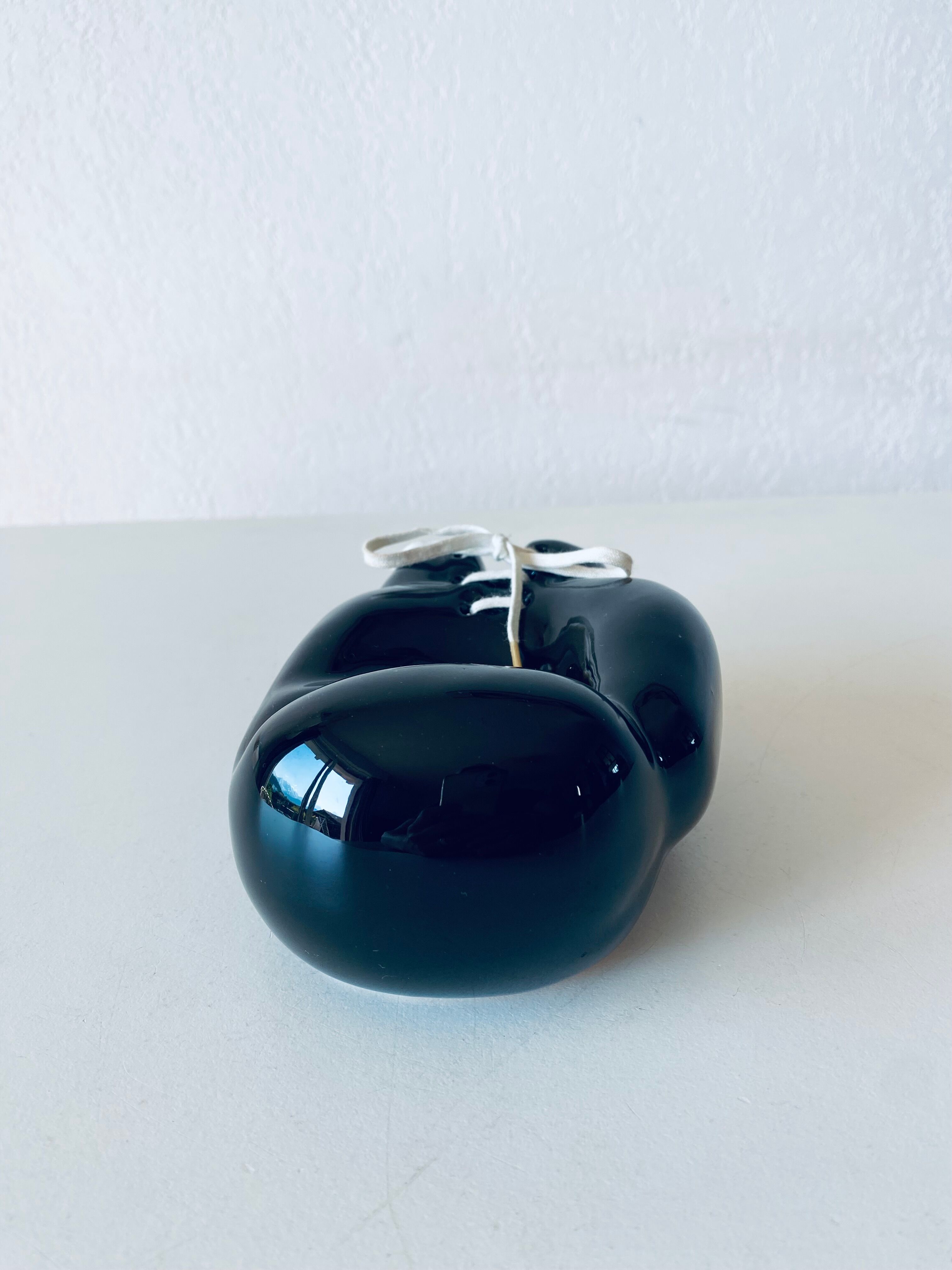 Empty pocket ceramic boxing glove