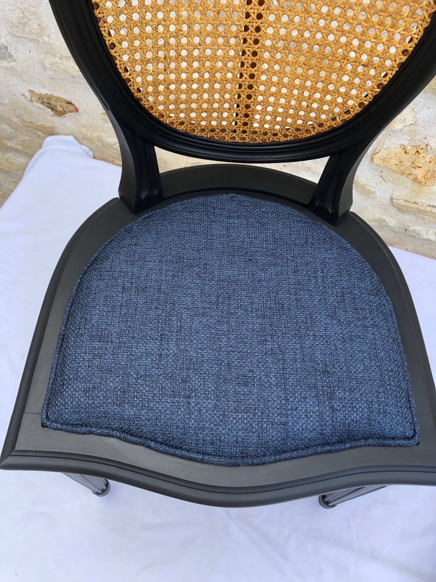 Chair wood medallion canned back