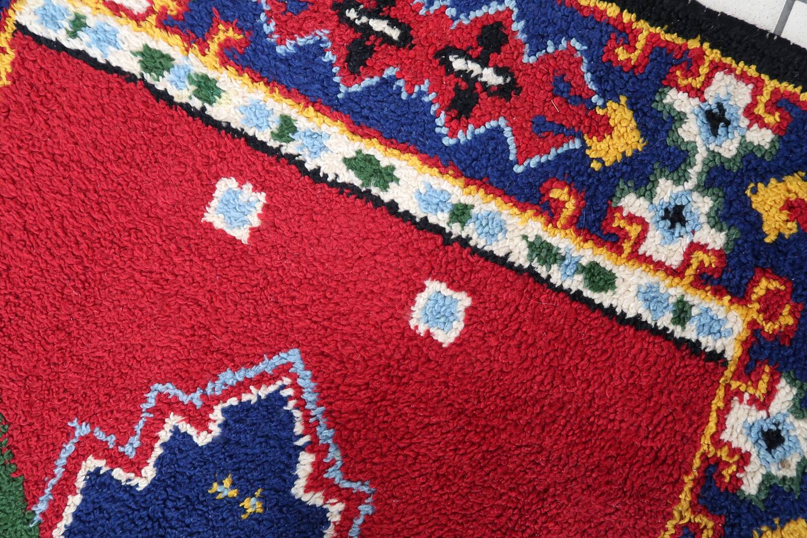 Tapis vintage français Savonnerie fait main en laine – 117 x 174 cm – 1950