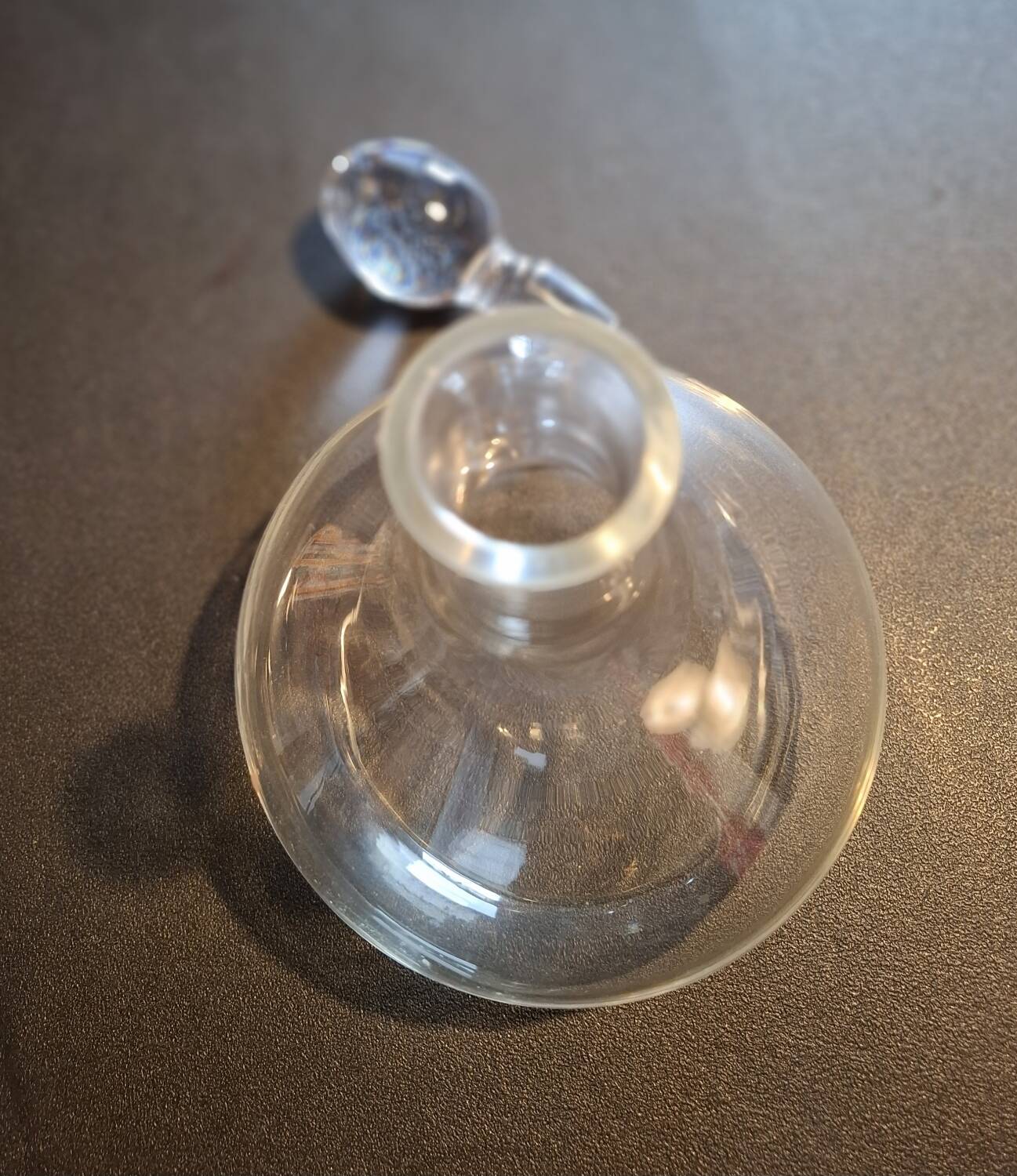 Contemporary decanter