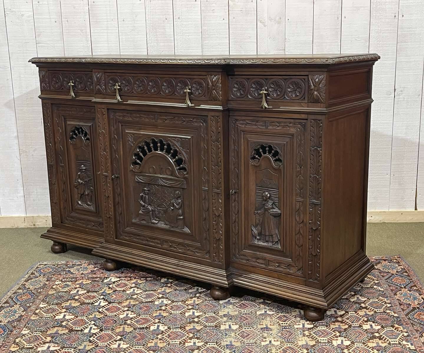 1930s Breton chestnut sideboard