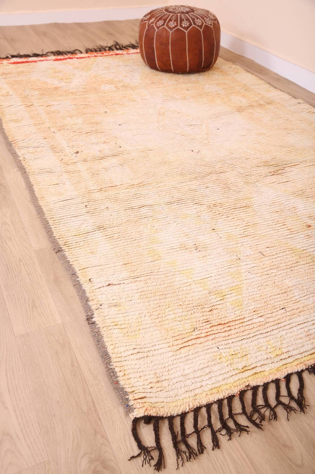 Pale Vintage Moroccan Rug 164 x 277 cm, Berber Handmade Wool Rug Yellow