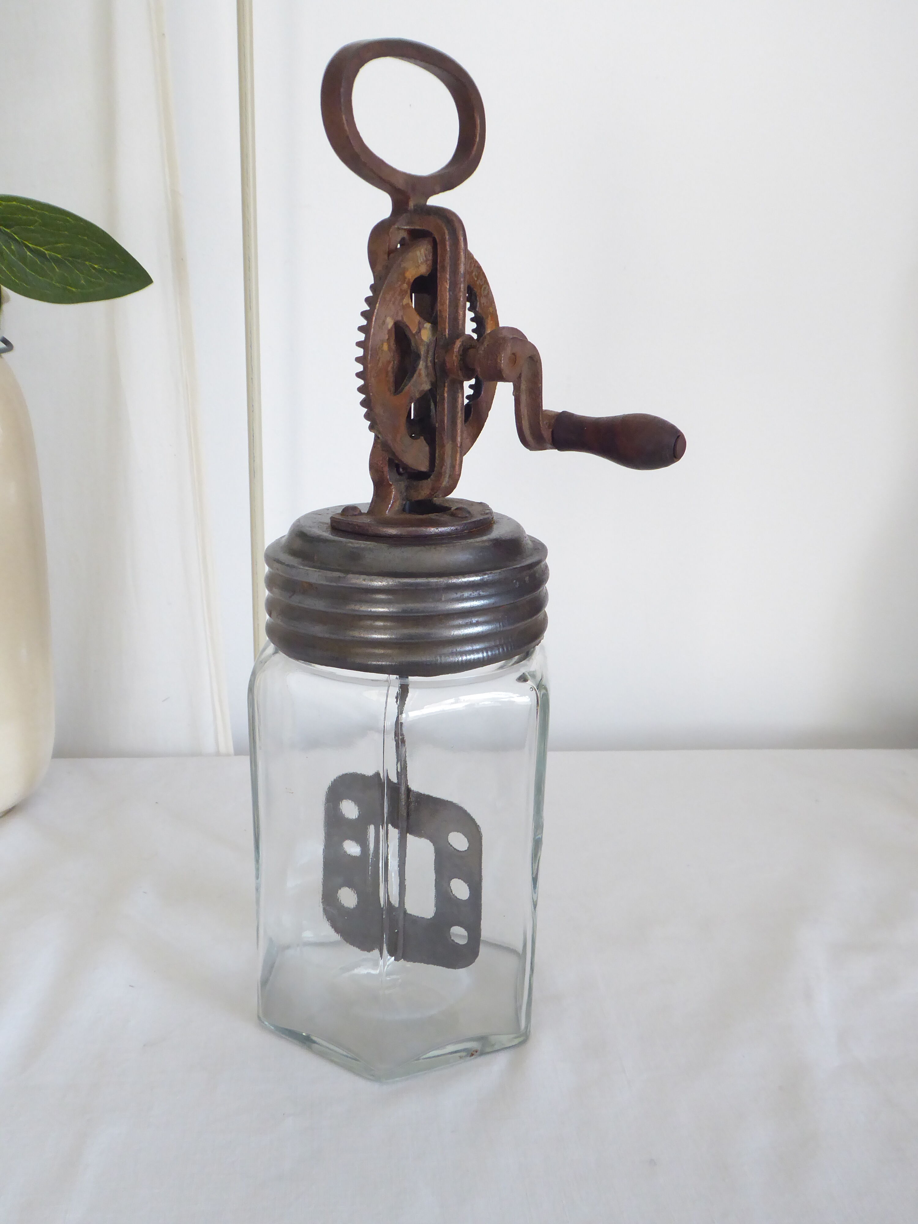 Butter churn