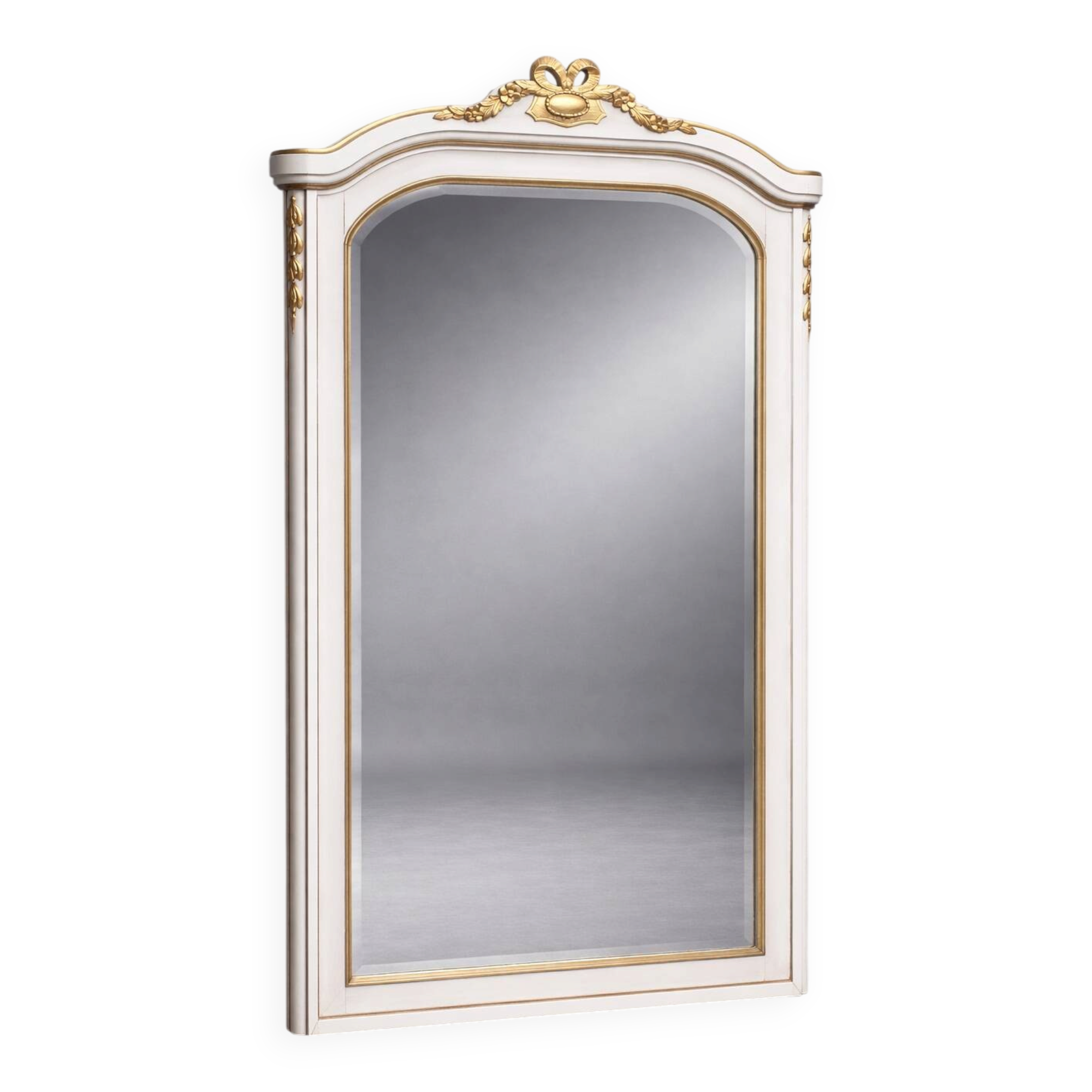 Louis XVI style mirror. Solid wood.