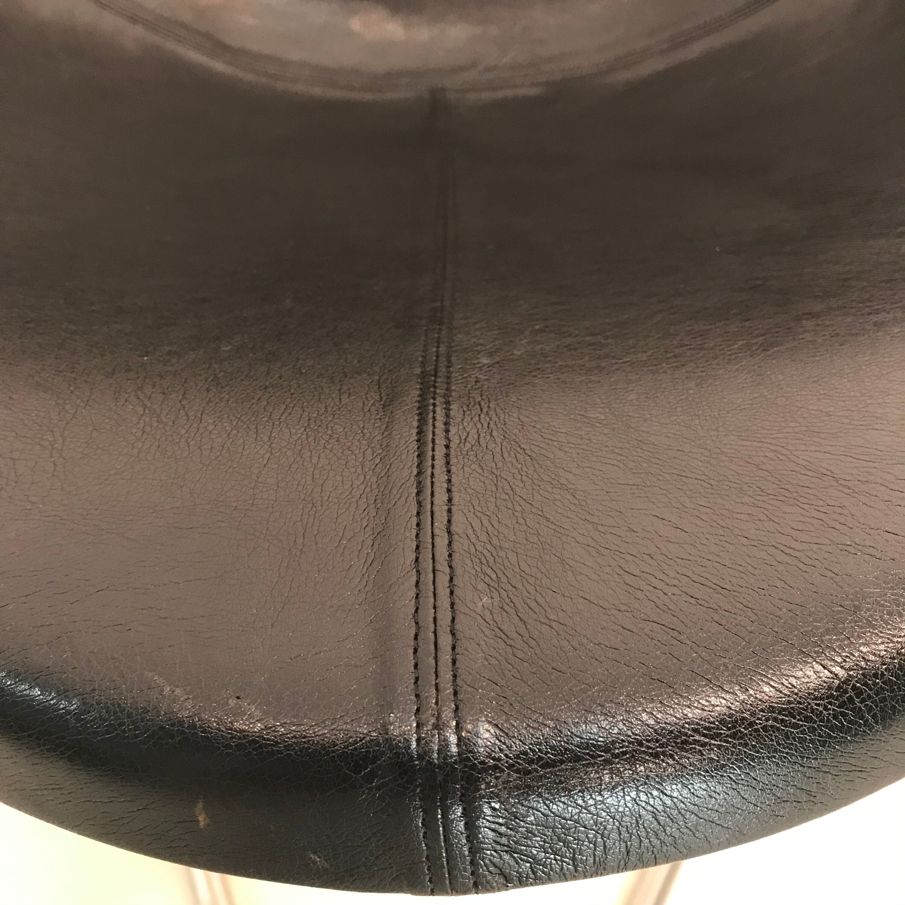 Chair pussycat Kwok Hoi Chan edition Steiner 1960