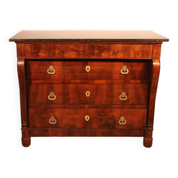 Restoration Period Chest of Drawers in Walnut