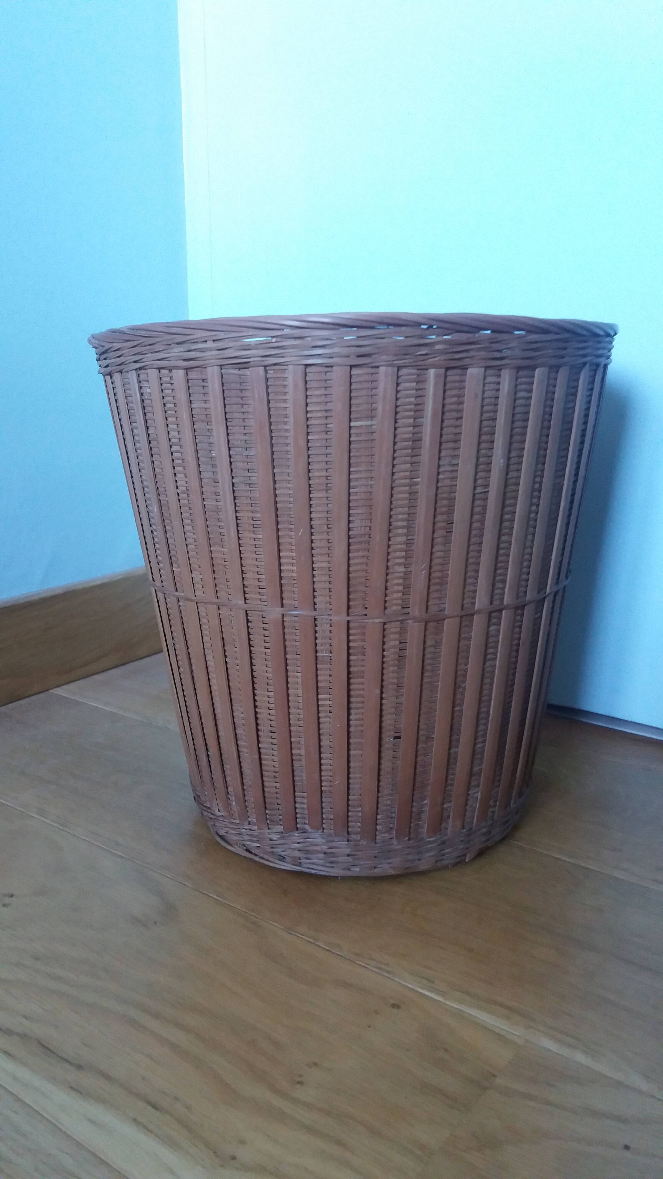 Corbeille à papier en rotin osier, panier ou cache pot