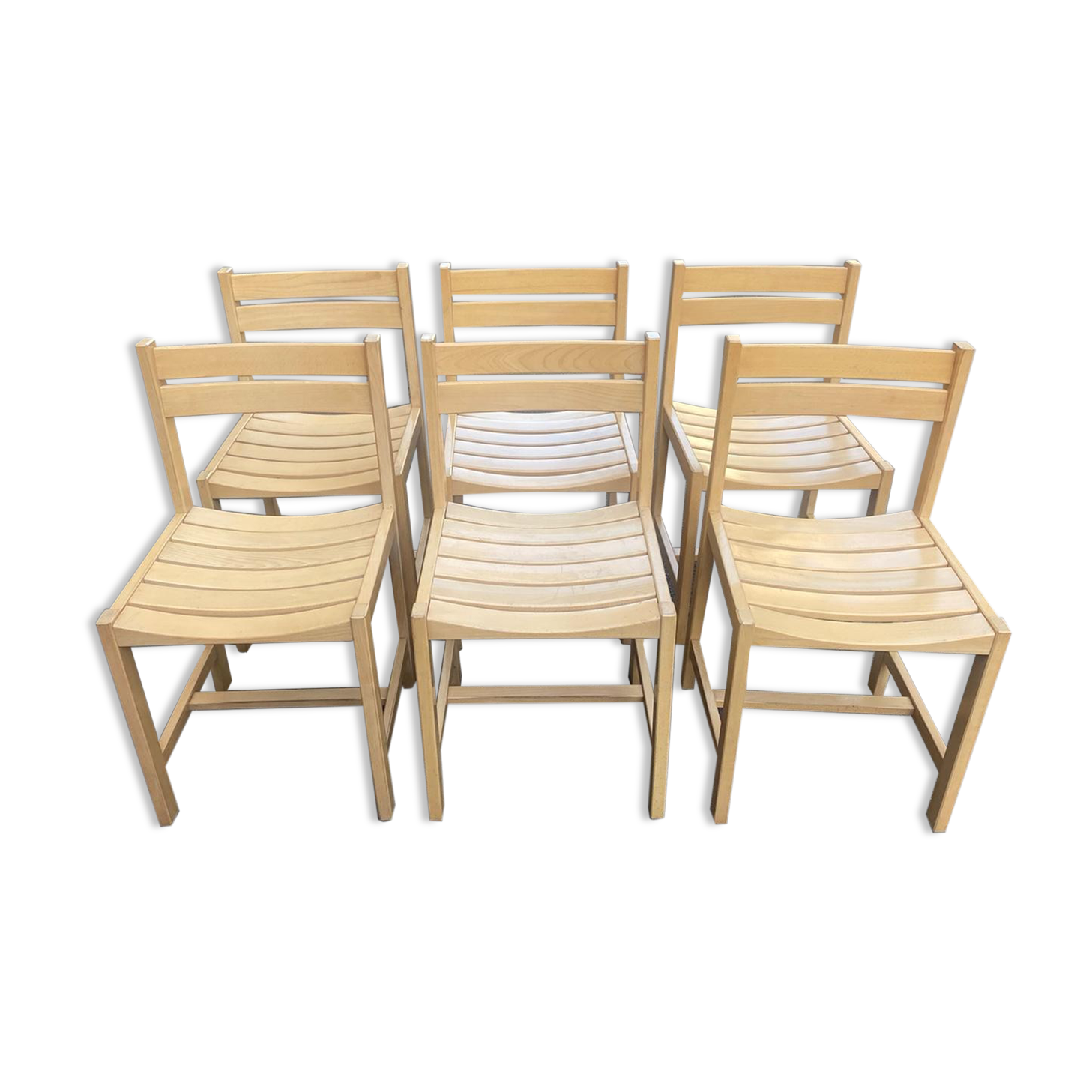 Lot of 6 pine chairs