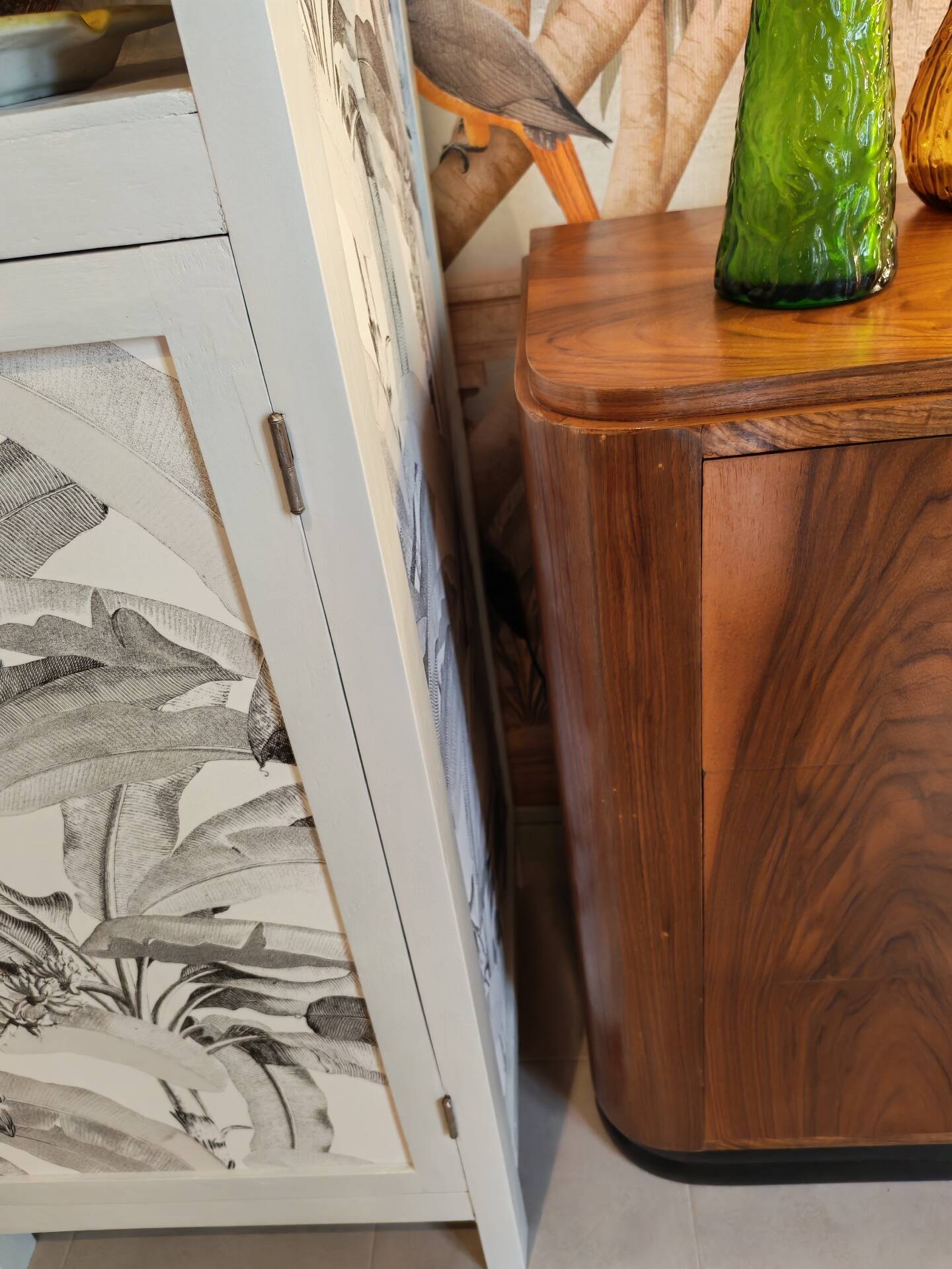 Art Deco bar furniture