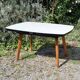 Table basse hêtre et formica années 60