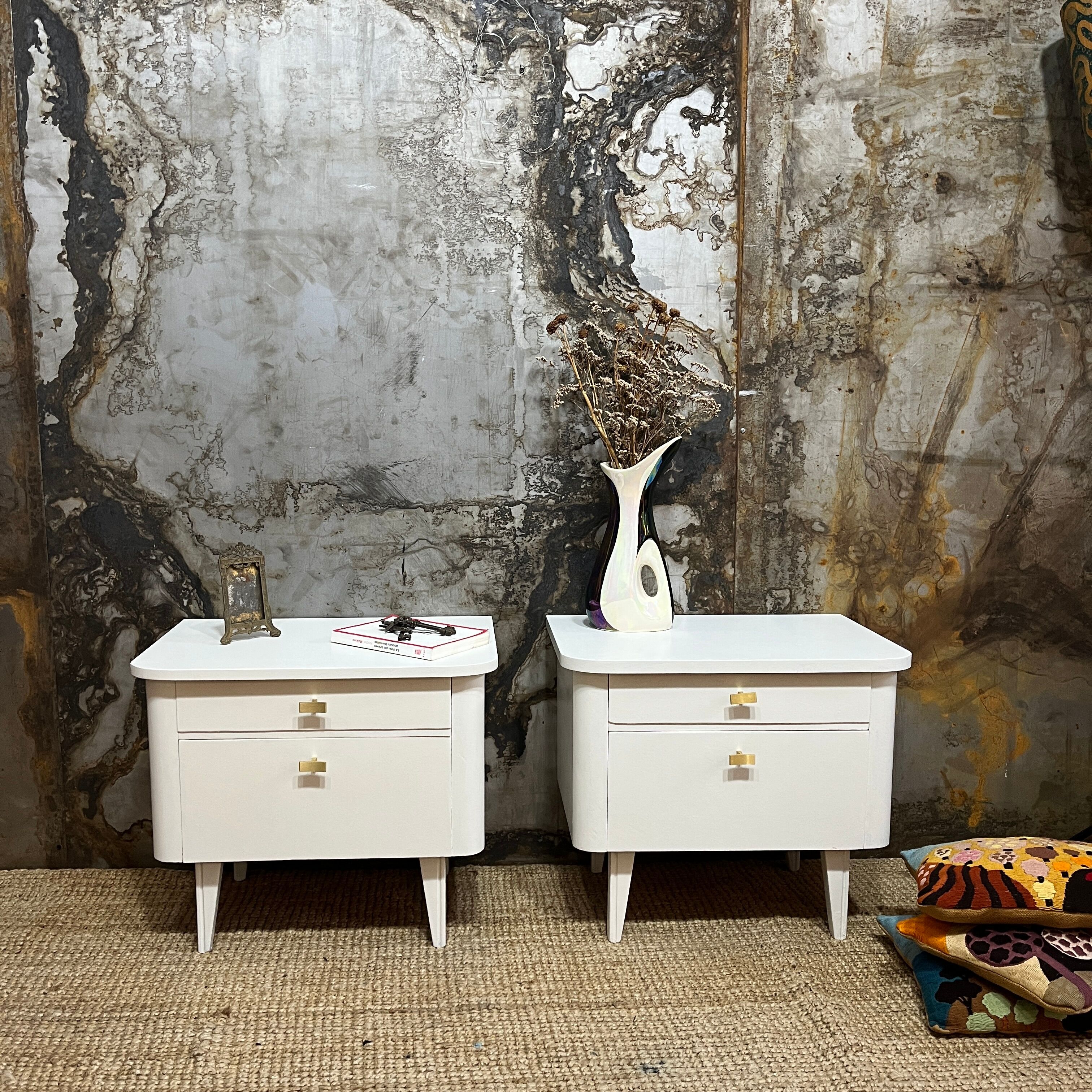 Pair of bedside feet compass