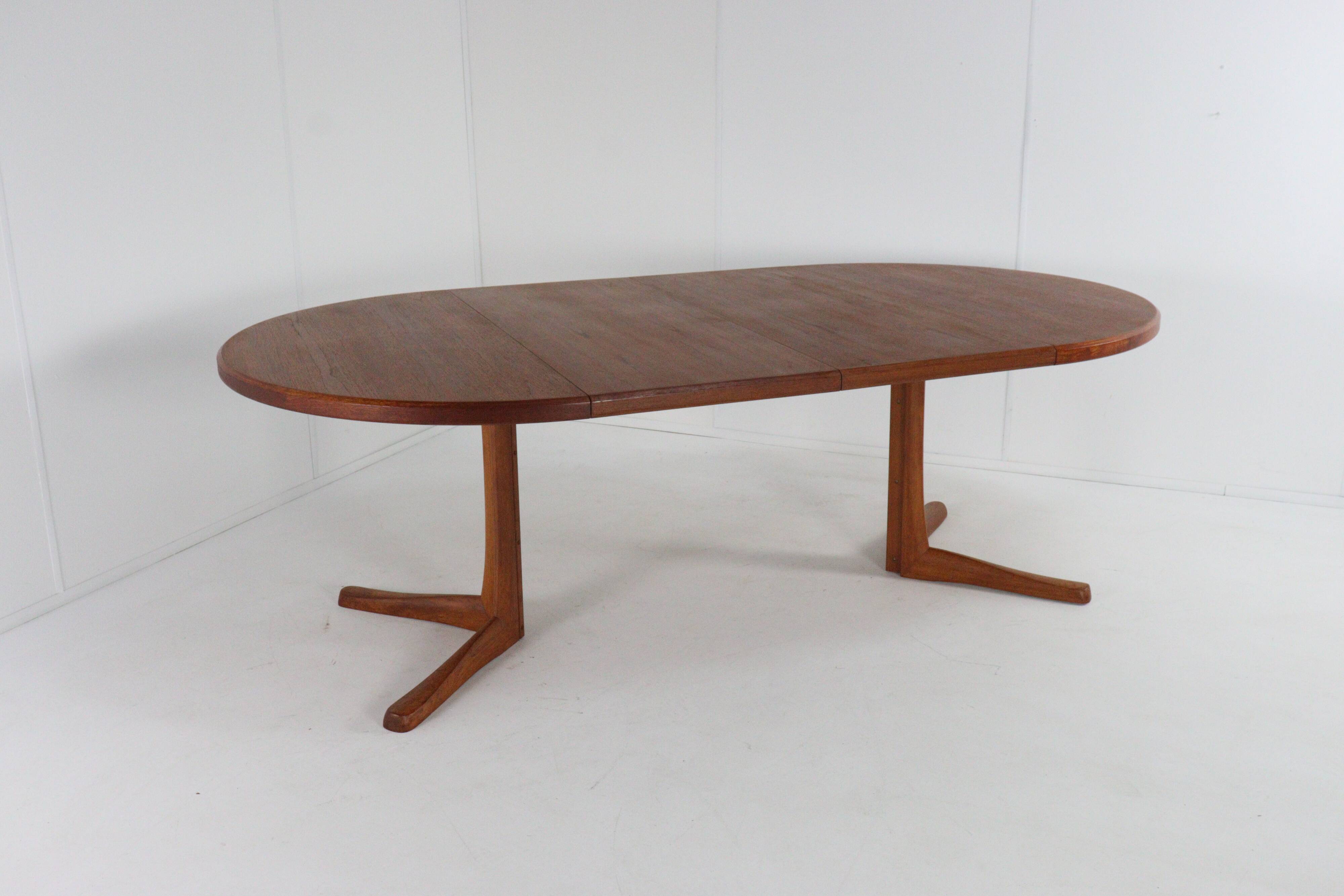 McIntosh round extendable dining table 2x 'Crieff' - mid-century modern style