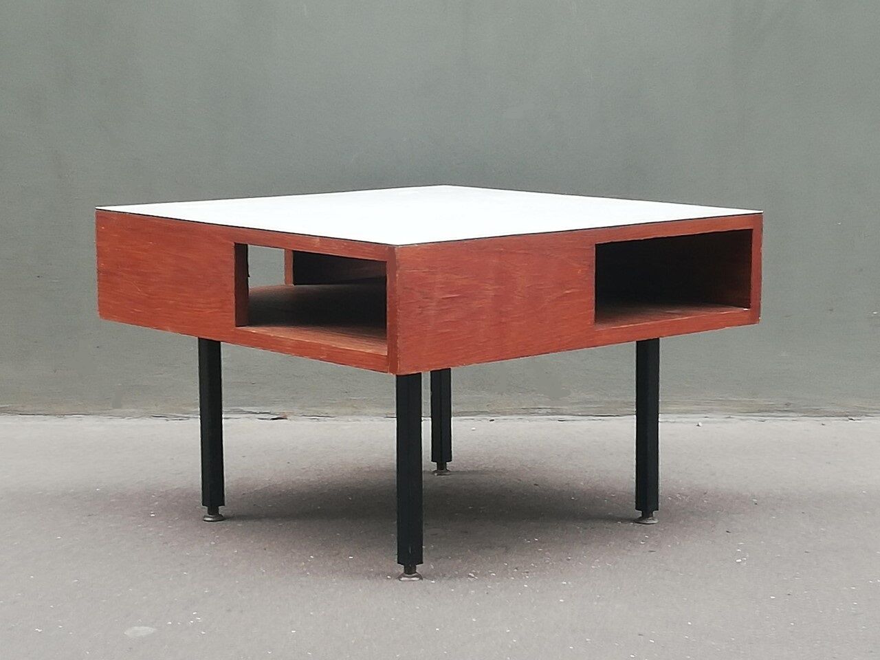 Modernist coffee table 50s