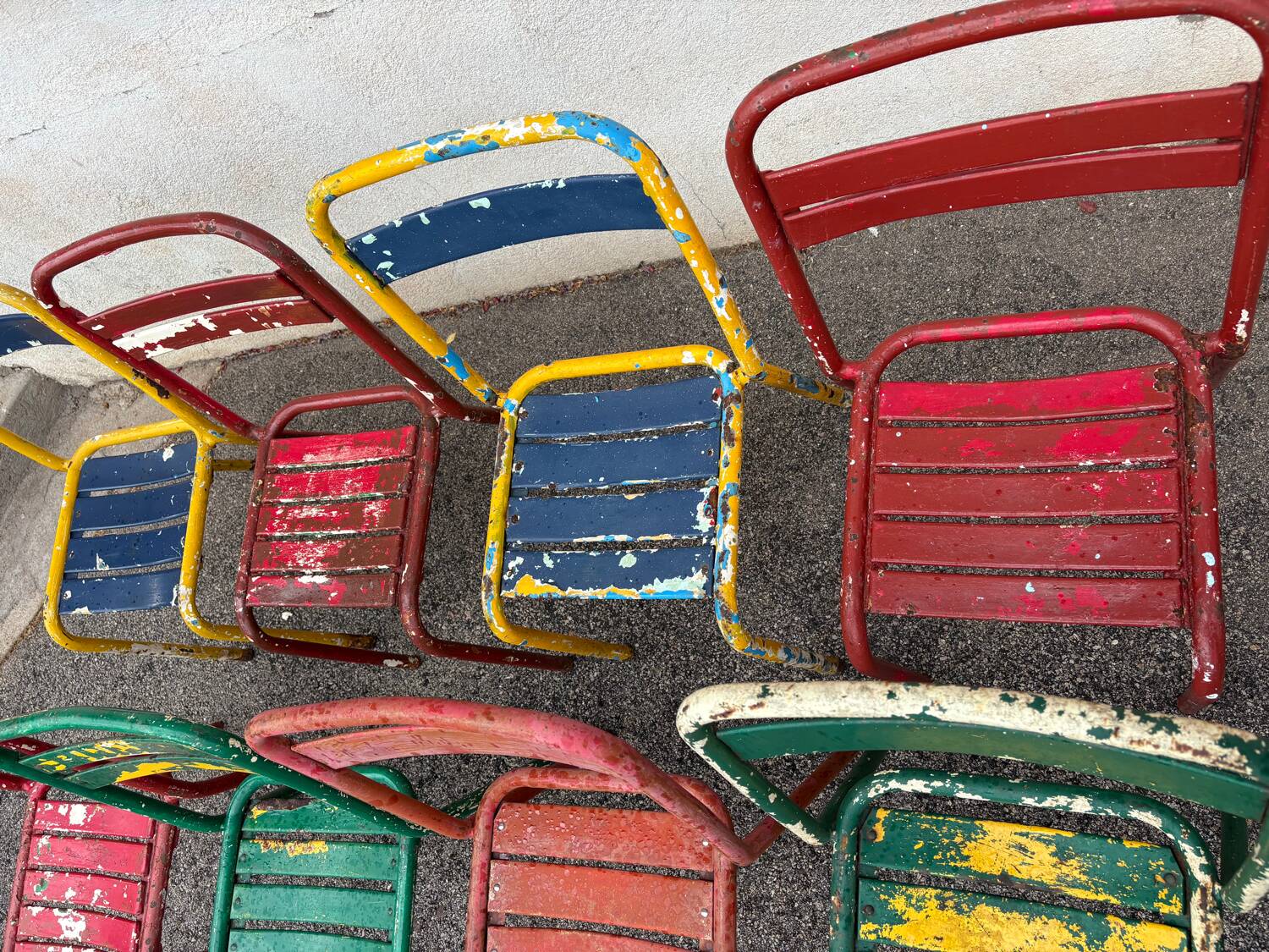 Suite de 8 chaises tolix dépareillées